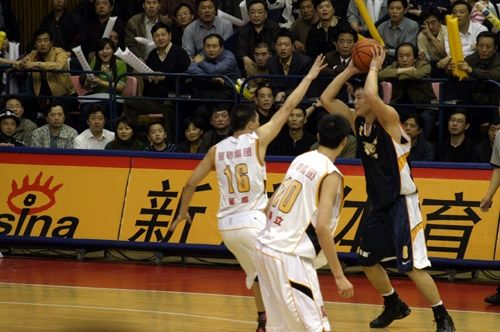 2012cba总决赛第2场(2011至2012cba总决赛第一场)